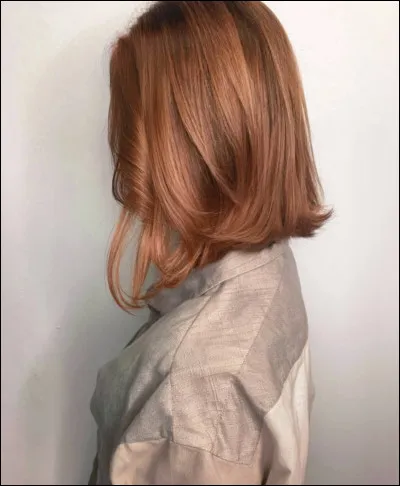 Tu aurais les cheveux plut&ocirc;t attach&eacute;s ou d&eacute;tach&eacute;s ?