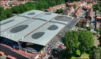 Dans quelle ville a &eacute;t&eacute; fond&eacute; Le Fresnoy-Studio national des arts contemporains ?