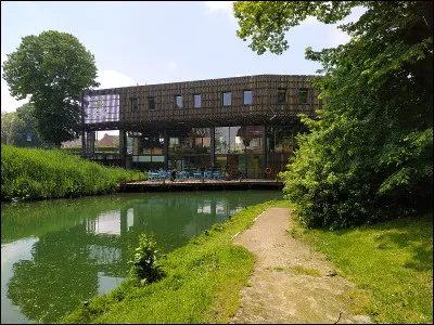 Comment s'appelle ce mus&eacute;e situ&eacute; &agrave; deux pas de Saint-Omer ?