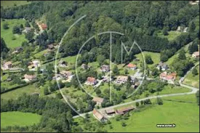 Je vous emm&egrave;ne en Bourgogne-Franche-Comt&eacute;, &agrave; La Planche-le-Pr&ecirc;tre. Hameau du village de Vescemont, dans le parc naturel r&eacute;gional des Ballons des Vosges, il se situe dans le d&eacute;partement ...