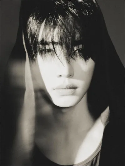 Quel membre d&eacute;bute la chanson "No Way Back" ?