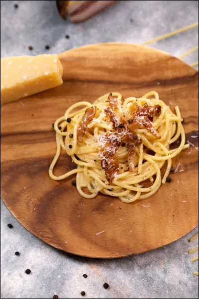 Contestation sur les p&acirc;tes carbonara !Cr&egrave;me fra&icirc;che et fromage dites-vous, pour les traditionnelles.