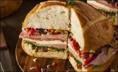 Alors si on ne peut s'entendre, je teste un sandwich ! Je fais un &eacute;cart et je me rends en Sicile.