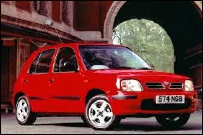 Pour commencer, je vais vous demander le nom de cette voiture rouge.