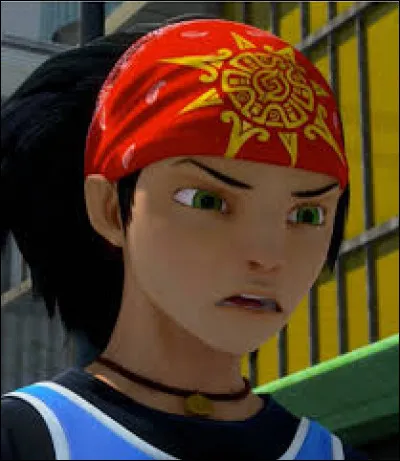 Comment s'appelle l'entra&icirc;neur de la "Team" dans "Foot 2 rue extr&ecirc;me" ?