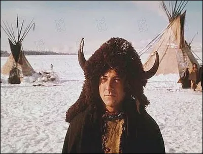 Quelle est cette fresque historique qui s'attache aux tribulations d'un jeune blanc adopt&eacute; par des indiens vers 1850 ?