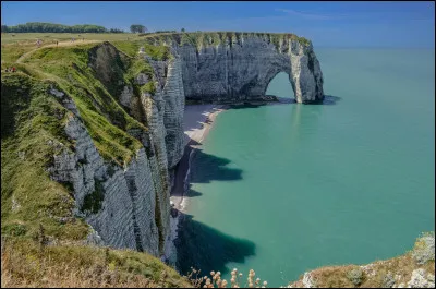 Que peut-on trouver en bord de mer en Normandie ?