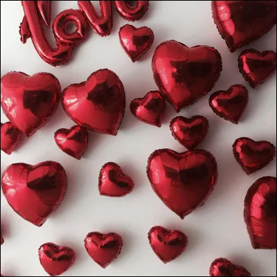 Comment se nomme la jeune fille dont Rom&eacute;o est &eacute;pris (au d&eacute;but de l'histoire) ?