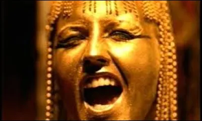 De quel pays &eacute;tait originaire le groupe de rock "The Cranberries", qui a connu le succ&egrave;s avec le titre "Zombie" notamment ?