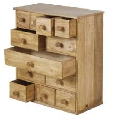 Ce meuble poss&egrave;de de nombreux ...