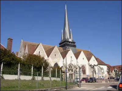 Six des dix villes les plus peupl&eacute;es du d&eacute;partement se trouvent dans la m&ecirc;me agglom&eacute;ration, dont Saint-Andr&eacute; des Vergers 12 800 habitants La Chapelle-Saint-Luc 12 600 et Sainte-Savine 10 200 : dans quel d&eacute;partement sommes nous ?