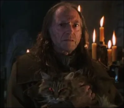 Comment s'appelle le chat de Rusard ?