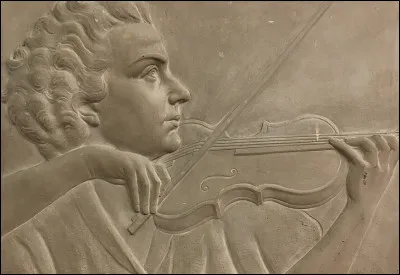 &Eacute;lev&eacute; chez les fr&egrave;res.