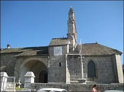 Aujourd'hui, notre balade d&eacute;marre dans l'Aubrac, &agrave; Albaret-le-Comtal. Village de l'arrondissement de Mende, il se situe dans le d&eacute;partement ...
