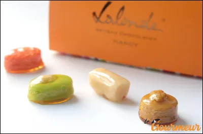 De quel d&eacute;partement les craquelines, bonbons fourr&eacute;s de p&acirc;te d'amandes au beurre, aromatis&eacute;e, nous viennent-elles ?