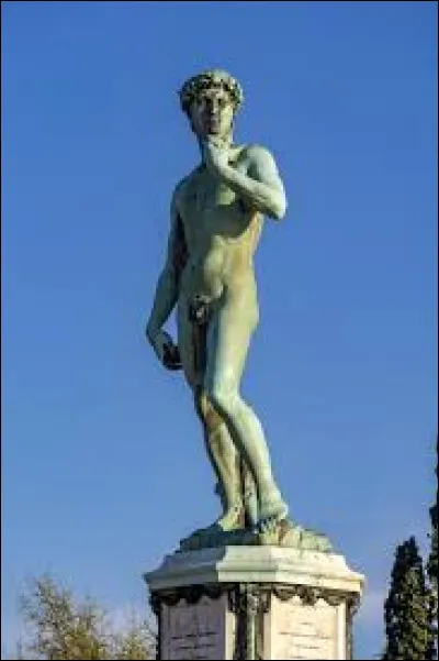 Quel est l'auteur de la statue ci-dessus ?