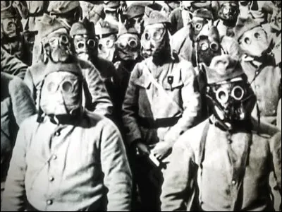 Quel est le nom usuel du gaz tr&egrave;s toxique qui a &eacute;t&eacute; utilis&eacute; pendant la Premi&egrave;re Guerre mondiale ?