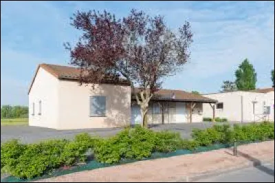 Village de l'aire d'attraction Vichyssoise, P&eacute;rigny se trouve dans le d&eacute;partement ...