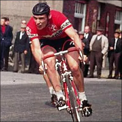 Quel cycliste, qui a d&eacute;but&eacute; sa carri&egrave;re dans l�&eacute;quipe Flandria et l�a conclue dans l�&eacute;quipe Catavana, a remport&eacute; un unique grand tour, celui d�Espagne, et sept fois d�affil&eacute;e la m&ecirc;me course par &eacute;tapes ?