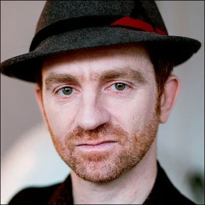 Quelle chanson de 2006 a &eacute;t&eacute; &eacute;crite par le chanteur du groupe Dionysos, Mathias Malzieu ?