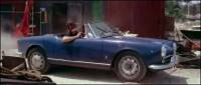 Anna Karina et Belmondo dans une Alfa Romeo Giulia, c'est dans ce film de Godard :