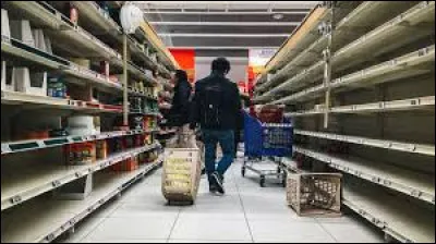 L'&eacute;conomie est au plus mal : nous allons &ecirc;tre en plein ...