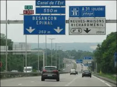 O&ugrave; la premi&egrave;re autoroute du monde a-t-elle &eacute;t&eacute; construite ?