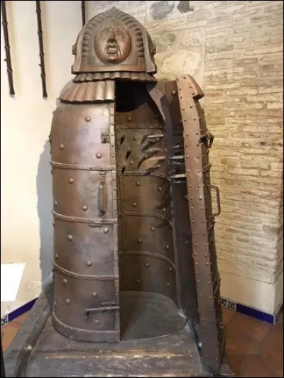 Quel est le nom de cet instrument de torture ?