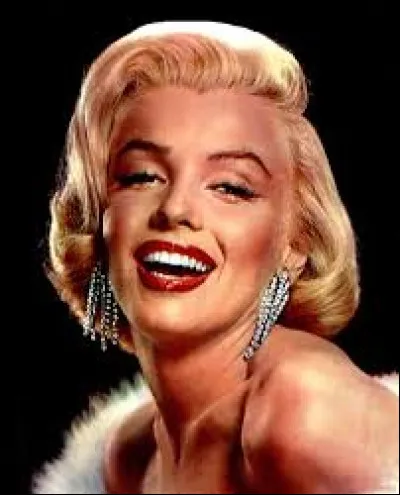 Quelle est la couleur de la robe de Marilyn Monroe, qui se soul&egrave;ve &agrave; cause d'une bouche d'a&eacute;ration du m&eacute;tro dans le film "Sept Ans de r&eacute;flexion" ?