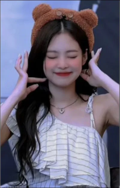 Combien de temps a-t-elle &eacute;t&eacute; stagiaire ?