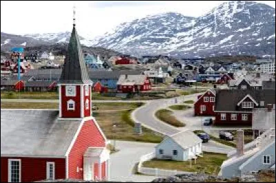 De quel pays Nuuk est-elle la capitale ?