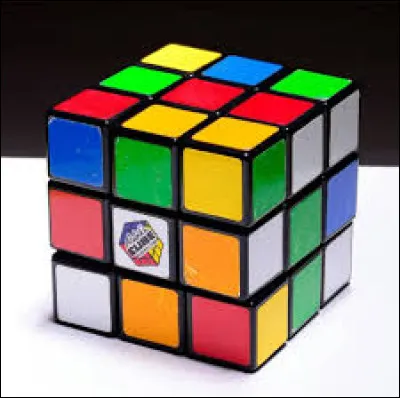 Le c&eacute;l&egrave;bre Rubik's Cube est apparu durant les ann&eacute;es 90.