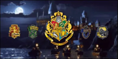 Il y a quatre maisons dans :