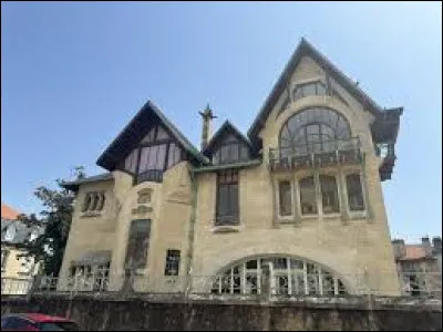 Quel nom porte cette maison de l'Art nouveau de l'architecte Henri Sauvage ?