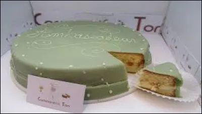 C'est une g&eacute;noise, fourr&eacute;e de cr&egrave;me p&acirc;tissi&egrave;re, garnie de fruits confits marin&eacute;s au kirsch, le tout recouvert d'une couche de p&acirc;te d'amandes. Quel est son nom ?