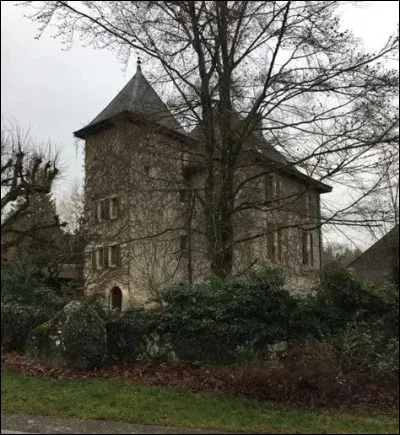 Qu'abritait le ch&acirc;teau de Quintal en 1935 ?