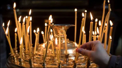 Il y a trente-six chandelles et trente-six...