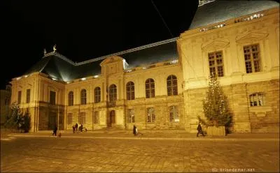 Comment s'appelle le monument le plus clbre de Rennes ?