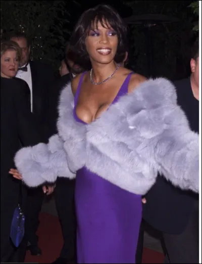 Quel est le pr&eacute;nom en W de la chanteuse, actrice et productrice am&eacute;ricaine du nom de Houston ?