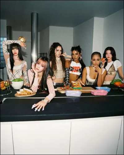 Coucou ! Alors pour commencer saurais-tu me dire quelle est cette chanson ?