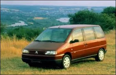 Autre v&eacute;hicule pour famille nombreuse. Il s'agit du ...