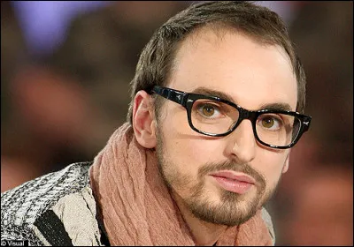 Qui est ce chanteur dont l'un des titres est ''Je tourne en rond'' ?