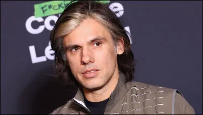 Qui est ce rappeur fran&ccedil;ais, auteur-compositeur et interp&egrave;tre du titre ''La Terre est ronde'' ?