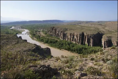 Quel est ce fleuve qui s&eacute;pare les Etats-Unis et le Mexique ?