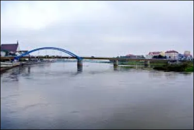 Quel est ce fleuve qui s&eacute;pare l'Allemagne de la Pologne avant se se jeter dans la Baltique ?