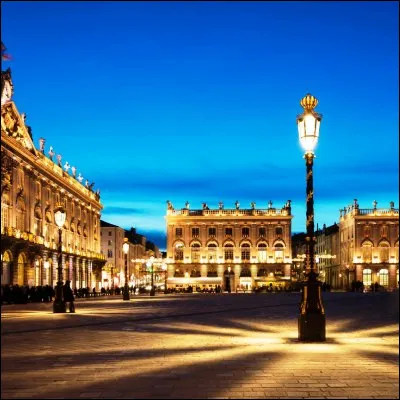 Quel artisanat d�art est repr&eacute;sent&eacute; par l��uvre de Jean Lamour &agrave; la place Stanislas, &agrave; Nancy ?