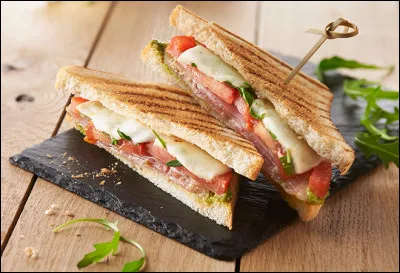 On peut trouver des tomates dans le croque monsieur &agrave; l'italienne.