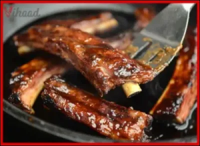 ...et l'on imagine fort bien la suite... Tous les "charivaris" d'antan ne furent pas aussi meurtriers, loin s'en faut, puisque &eacute;tant consid&eacute;r&eacute;s comme les anc&ecirc;tres des ... [ Compl&eacute;tez !] actuelles !