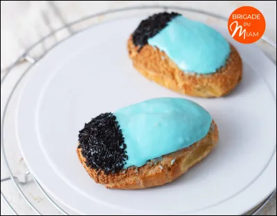 Le salambo est un chou oblong, garni de cr&egrave;me p&acirc;tissi&egrave;re &agrave; la vanille puis glac&eacute;. Quel autre nom lui donne-t-on &eacute;galement ?