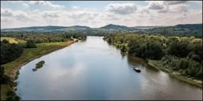 Quel est ce cours d'eau qui s&eacute;pare, sur 80 km, les d&eacute;partements du Cher et de la Ni&egrave;vre ?
